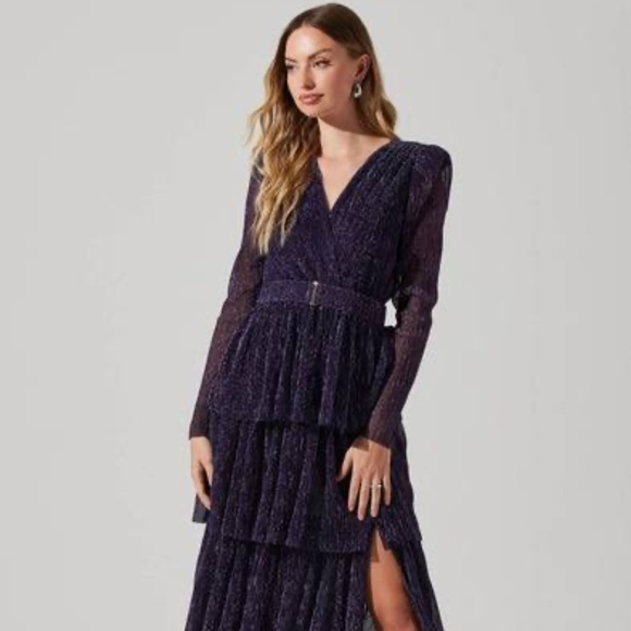 ASTR the Label Danielle Metallic Tiered Ruffle Maxi Dress Size S - Picture 1 of 3